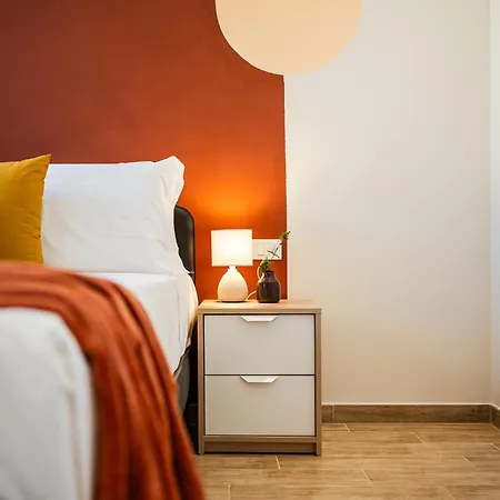 Sui Tetti Di Centro, Casa Dei Colori Bolonia